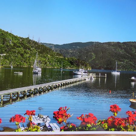 Waterfront Bed And Breakfast Пиктън Екстериор снимка