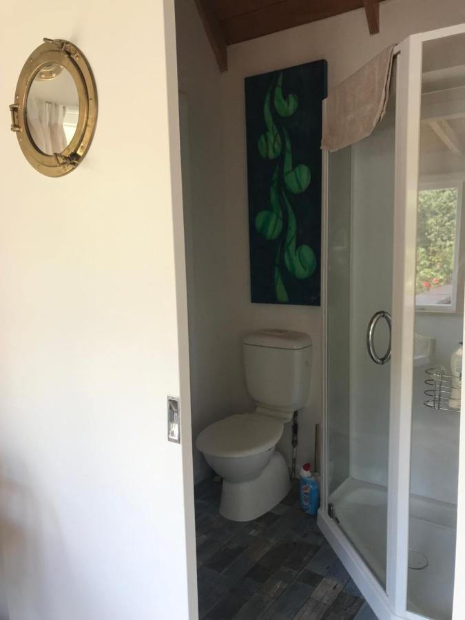 Waterfront Bed And Breakfast Пиктън Екстериор снимка