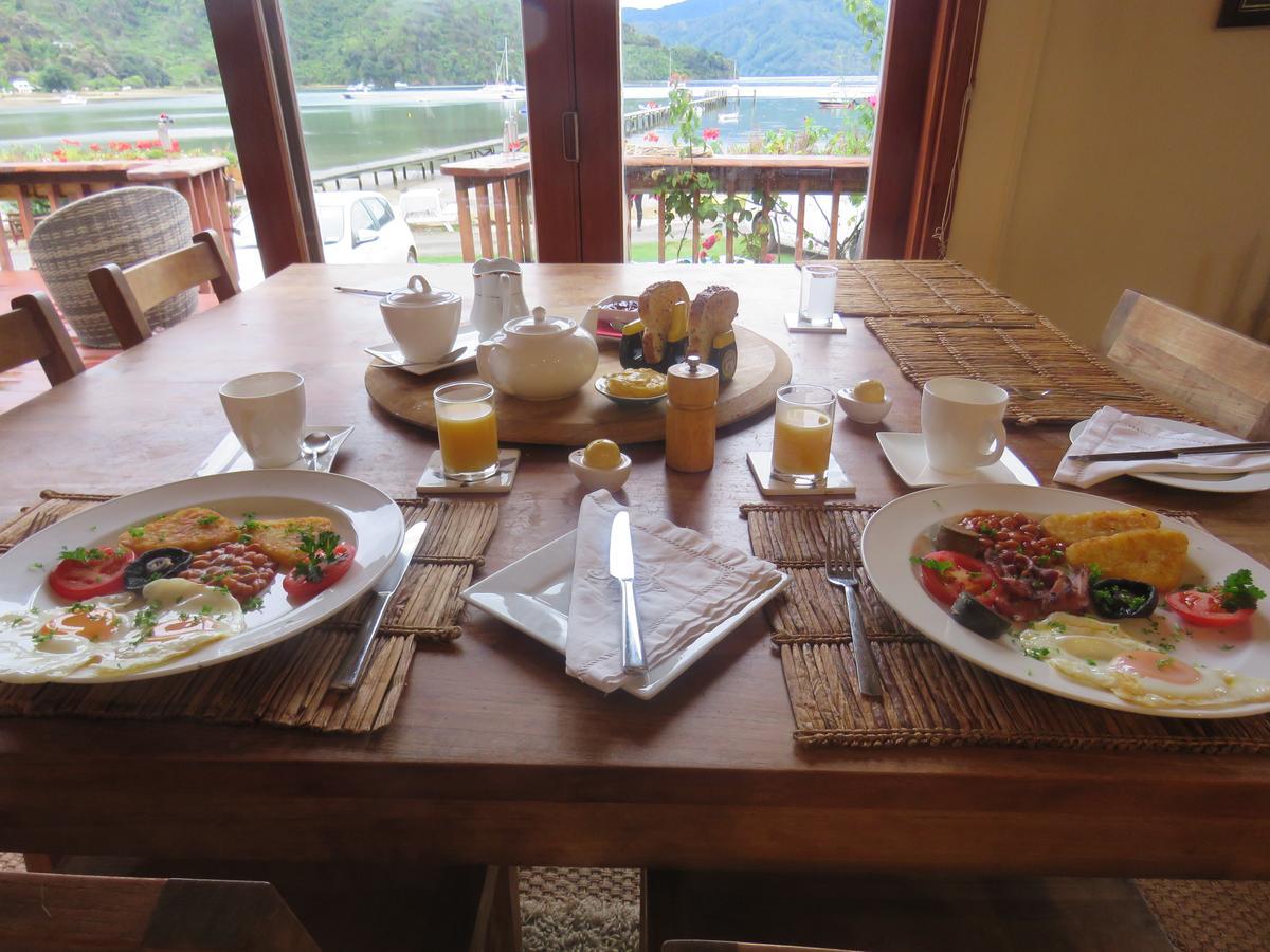 Waterfront Bed And Breakfast Пиктън Екстериор снимка